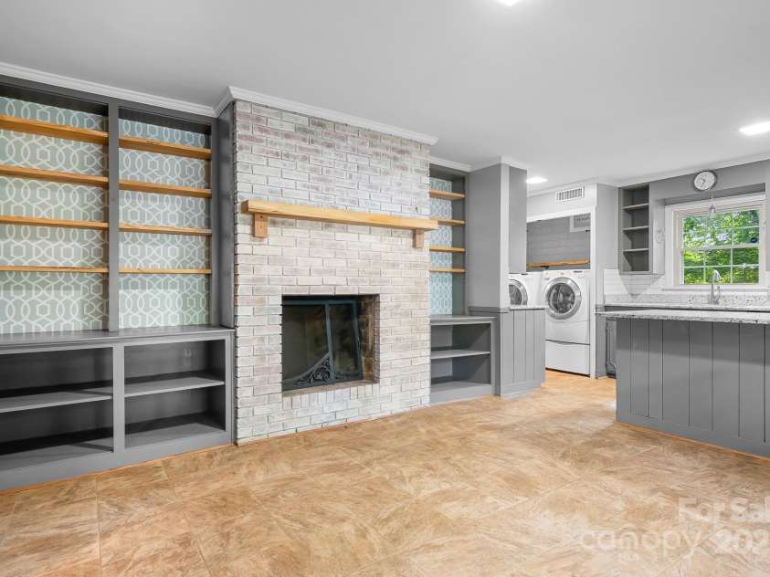 1303 Forest Park Drive, Statesville, NC 28677.  MLS# CAR4280831, YatesRealty ID 28568. 