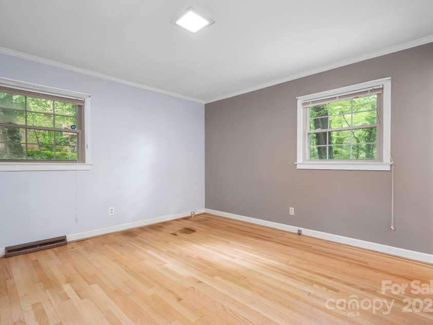 1303 Forest Park Drive, Statesville, NC 28677.  MLS# CAR4280831, YatesRealty ID 28568. 