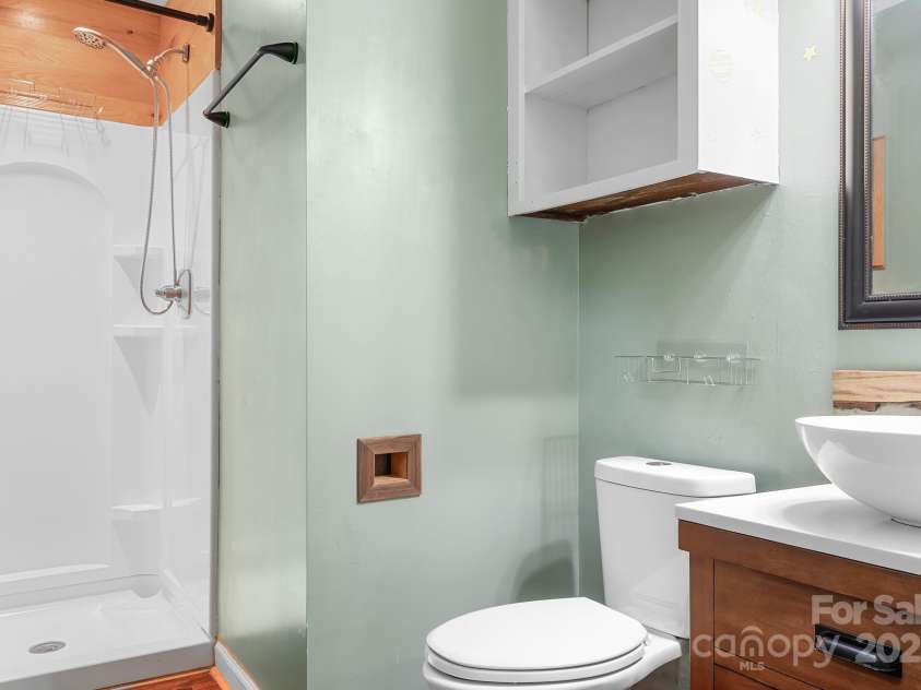 1303 Forest Park Drive, Statesville, NC 28677.  MLS# CAR4280831, YatesRealty ID 28568. 