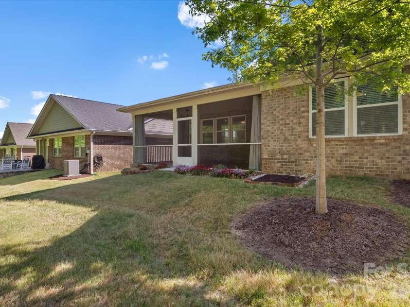 3213 Marchers Trace Drive, Mint Hill, NC 28227.  MLS# CAR4367859, YatesRealty ID 28569. 