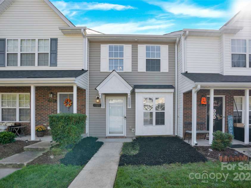 1920 Billingsville School Court, Charlotte, NC 28214.  MLS# CAR4201351, YatesRealty ID 2857. 