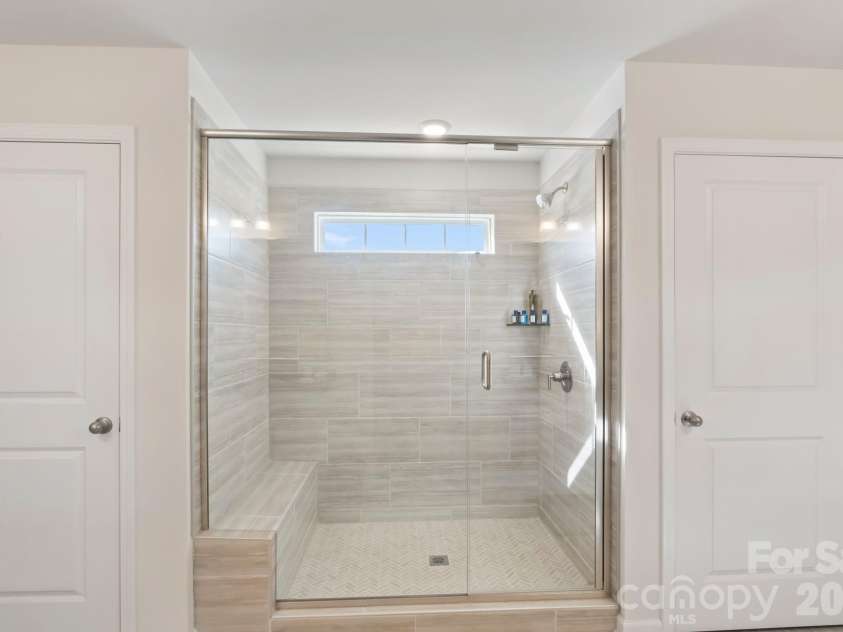 8119 Warford Little Road, Denver, NC 28037.  MLS# CAR4376996, YatesRealty ID 28570. PRIMARY SUITE BATH