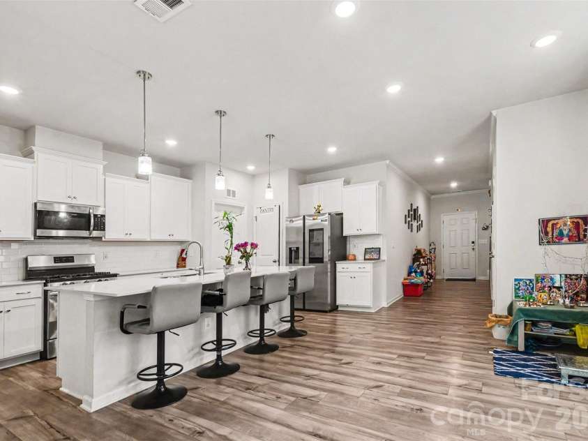 15513 Capps Road, Charlotte, NC 28278.  MLS# CAR4389930, YatesRealty ID 28571. 