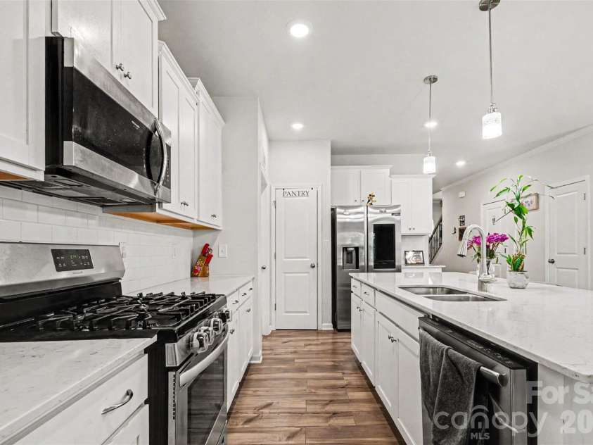15513 Capps Road, Charlotte, NC 28278.  MLS# CAR4389930, YatesRealty ID 28571. 