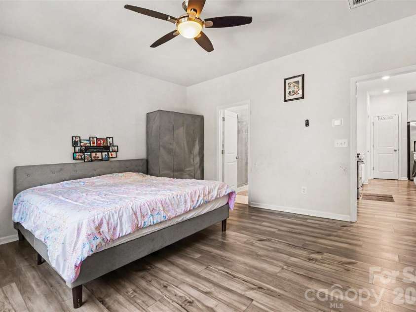 15513 Capps Road, Charlotte, NC 28278.  MLS# CAR4389930, YatesRealty ID 28571. 