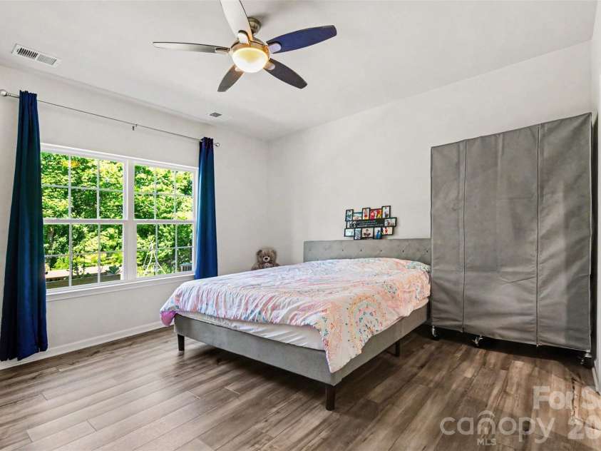 15513 Capps Road, Charlotte, NC 28278.  MLS# CAR4389930, YatesRealty ID 28571. Primary Bedroom