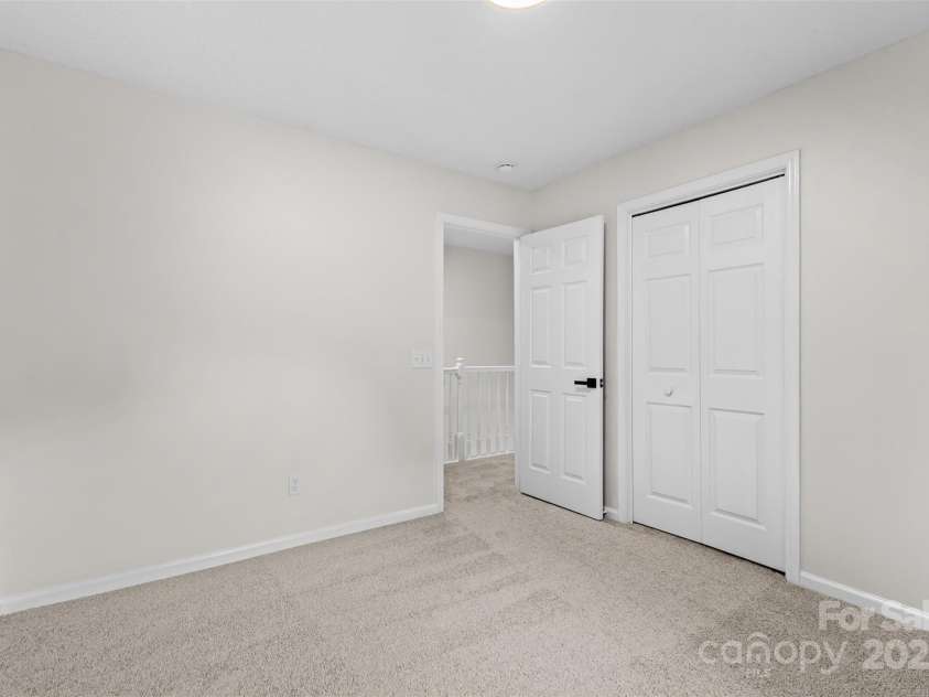 6907 Spandril Lane, Charlotte, NC 28215.  MLS# CAR4278676, YatesRealty ID 28571. 
