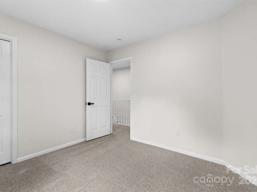 6907 Spandril Lane, Charlotte, NC 28215.  MLS# CAR4278676, YatesRealty ID 28571. 