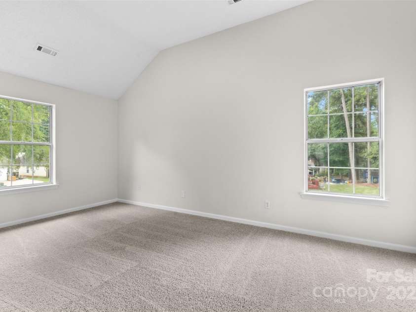 6907 Spandril Lane, Charlotte, NC 28215.  MLS# CAR4278676, YatesRealty ID 28571. 