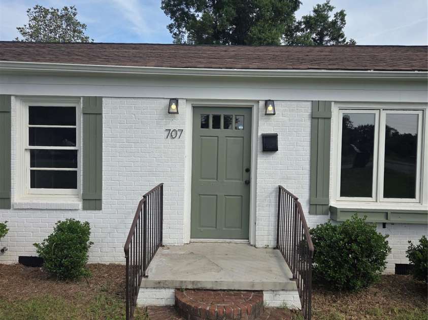 707 1st Street, Cherryville, NC 28021.  MLS# CAR4385987, YatesRealty ID 28574. 707 E 1st St