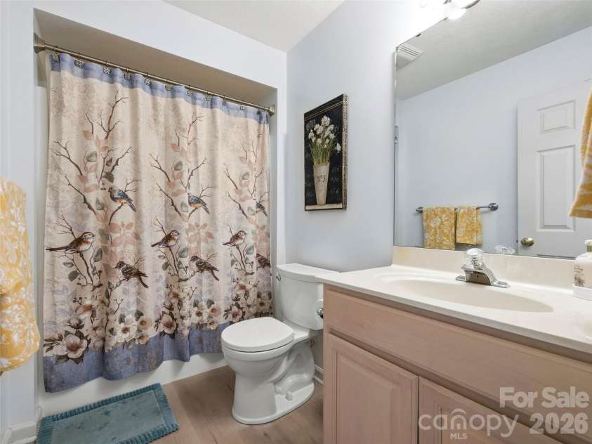 83 Laurel Ridge Place, Hendersonville, NC 28739.  MLS# CAR4389214, YatesRealty ID 28577. Guest Bathroom