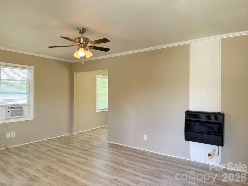 372 Baker Street, Rock Hill, SC 29730.  MLS# CAR4384377, YatesRealty ID 28579. 