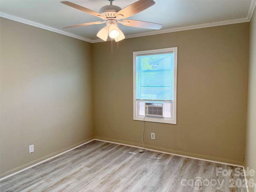 372 Baker Street, Rock Hill, SC 29730.  MLS# CAR4384377, YatesRealty ID 28579. 
