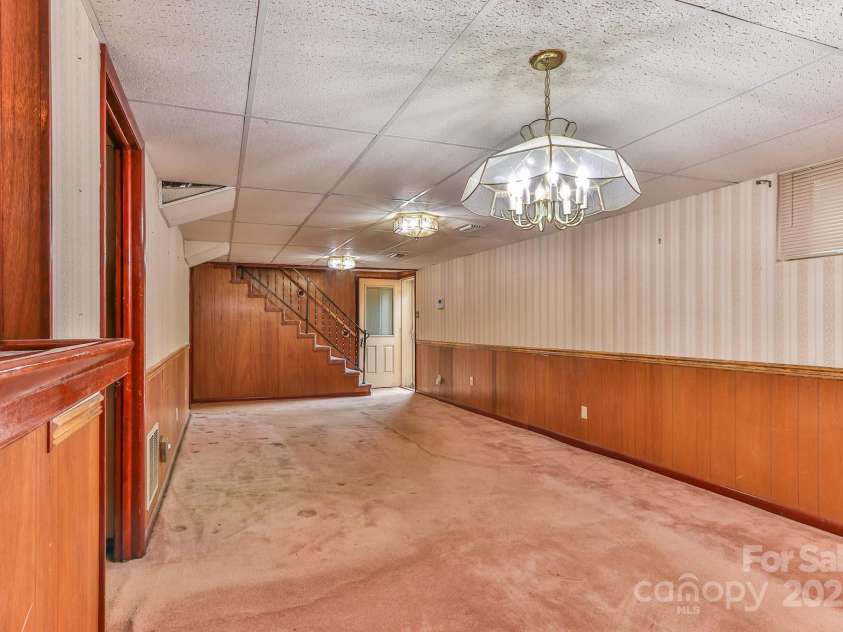 554 Wildlife Access Road, Hickory, NC 28601.  MLS# CAR4279356, YatesRealty ID 28579. 