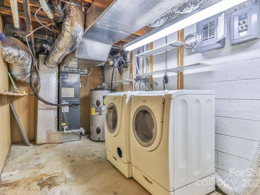 554 Wildlife Access Road, Hickory, NC 28601.  MLS# CAR4279356, YatesRealty ID 28579. 