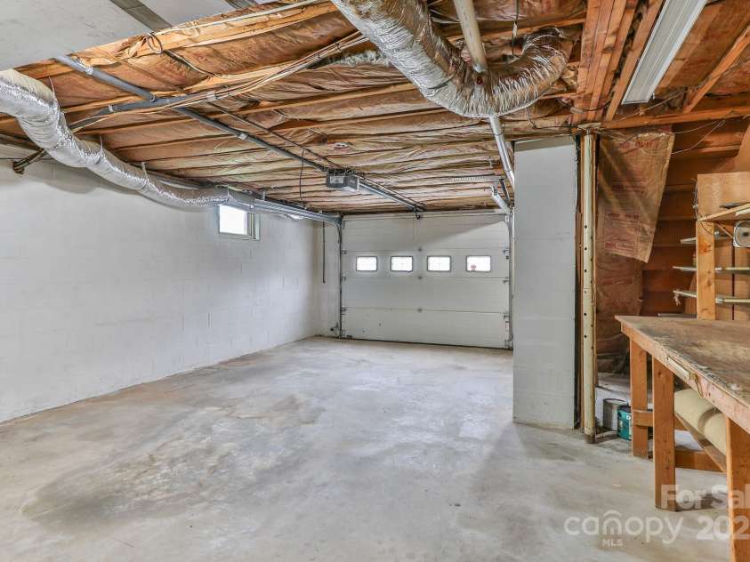 554 Wildlife Access Road, Hickory, NC 28601.  MLS# CAR4279356, YatesRealty ID 28579. 