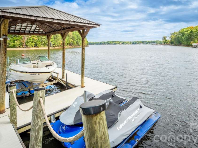 4246 Sigmon Cove Lane, Terrell, NC 28682.  MLS# CAR4338101, YatesRealty ID 2858. Covered Boat Slip w/(2) Jet Ski Lifts