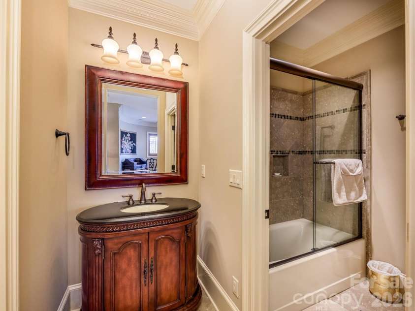 4246 Sigmon Cove Lane, Terrell, NC 28682.  MLS# CAR4338101, YatesRealty ID 2858. Ensuite Full Bath