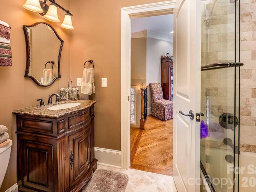 4246 Sigmon Cove Lane, Terrell, NC 28682.  MLS# CAR4338101, YatesRealty ID 2858. Full Bath