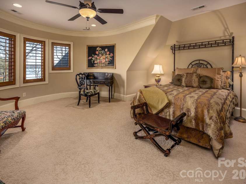 4246 Sigmon Cove Lane, Terrell, NC 28682.  MLS# CAR4338101, YatesRealty ID 2858. Upper Primary Bedroom w/Ensuite Bath & Walk-In Closet