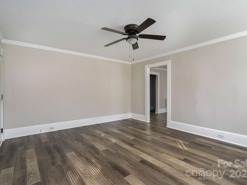 807 Klondale Avenue, Kannapolis, NC 28081.  MLS# CAR4192957, YatesRealty ID 2858. 