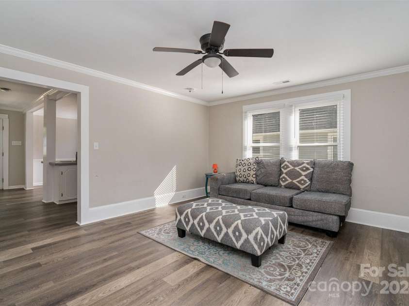 807 Klondale Avenue, Kannapolis, NC 28081.  MLS# CAR4192957, YatesRealty ID 2858. 