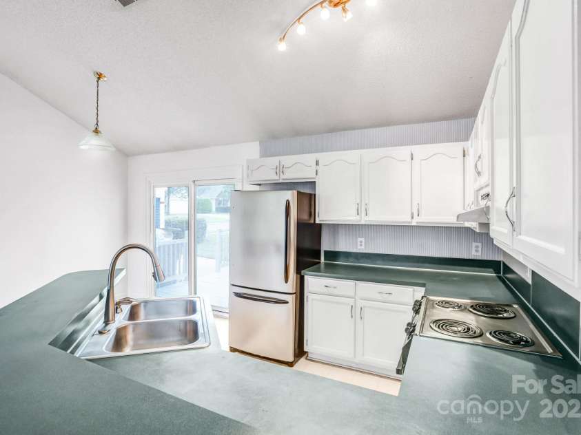 8901 English Saddle Lane, Charlotte, NC 28273.  MLS# CAR4261455, YatesRealty ID 28580. 