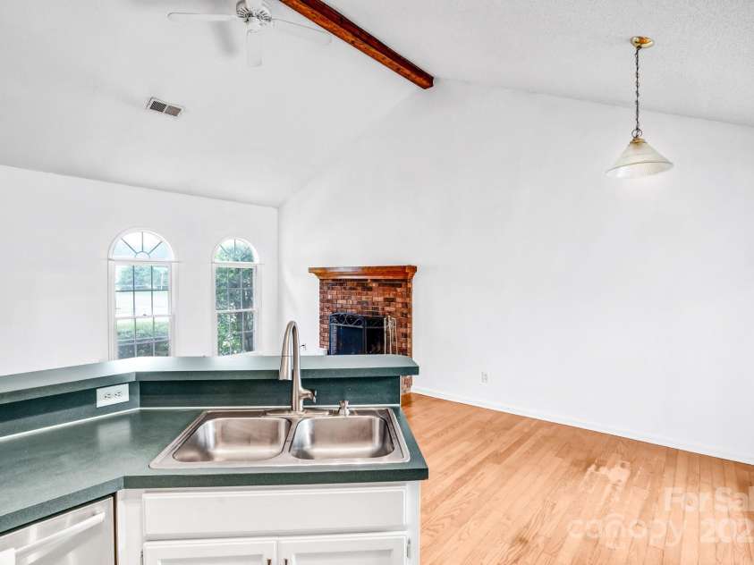 8901 English Saddle Lane, Charlotte, NC 28273.  MLS# CAR4261455, YatesRealty ID 28580. 
