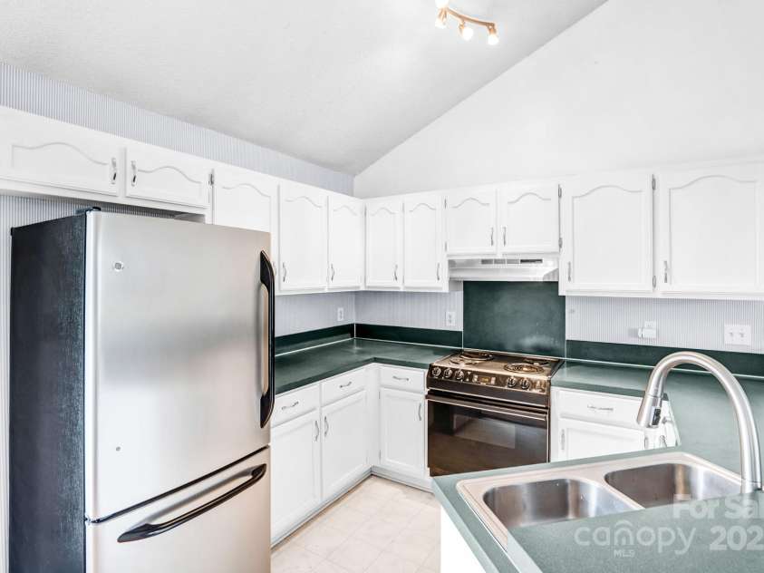 8901 English Saddle Lane, Charlotte, NC 28273.  MLS# CAR4261455, YatesRealty ID 28580. 