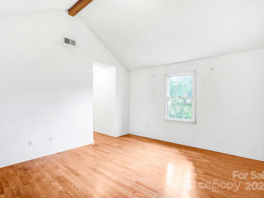8901 English Saddle Lane, Charlotte, NC 28273.  MLS# CAR4261455, YatesRealty ID 28580. 