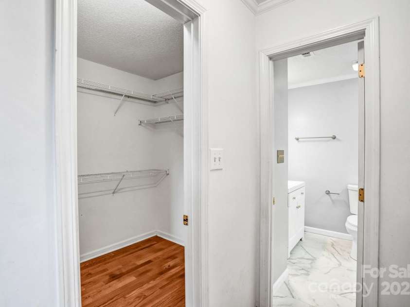 8901 English Saddle Lane, Charlotte, NC 28273.  MLS# CAR4261455, YatesRealty ID 28580. 