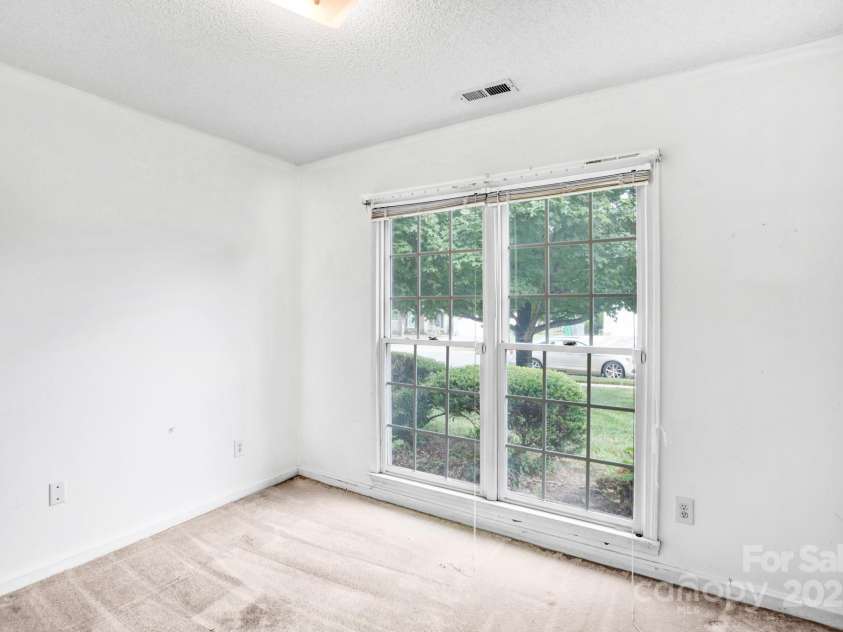 8901 English Saddle Lane, Charlotte, NC 28273.  MLS# CAR4261455, YatesRealty ID 28580. 