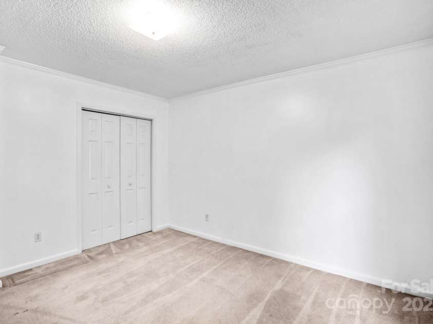 8901 English Saddle Lane, Charlotte, NC 28273.  MLS# CAR4261455, YatesRealty ID 28580. 