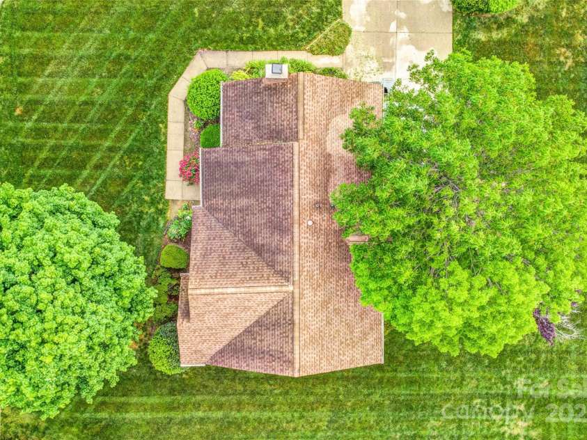 8901 English Saddle Lane, Charlotte, NC 28273.  MLS# CAR4261455, YatesRealty ID 28580. 