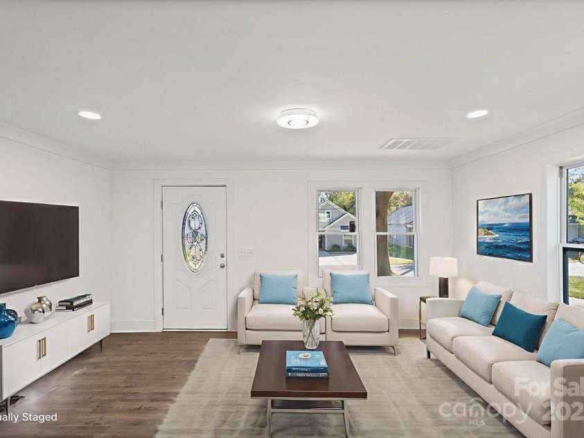 225 Lee Street, Mount Holly, NC 28120.  MLS# CAR4313791, YatesRealty ID 28581. 