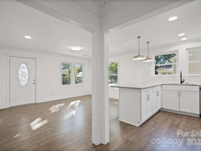 225 Lee Street, Mount Holly, NC 28120.  MLS# CAR4313791, YatesRealty ID 28581. 