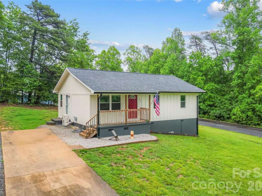 825 Creek Road, Nebo, NC 28761.  MLS# CAR4386618, YatesRealty ID 28582. 