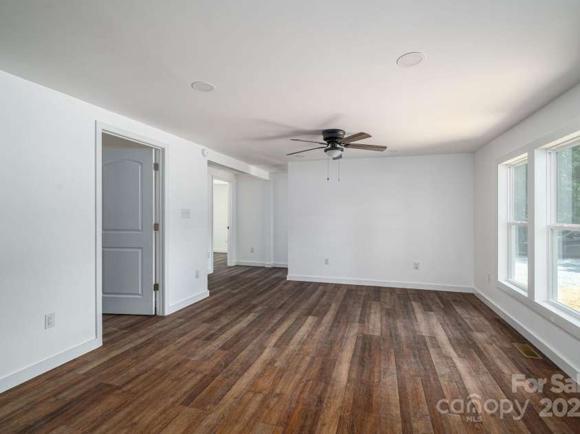 2824 Nickey Sharts Road, Shelby, NC 28150.  MLS# CAR4281966, YatesRealty ID 28583. Living Room