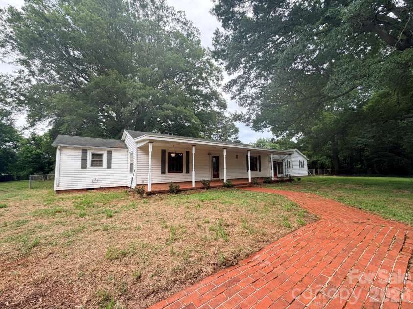 2940 Shue Road, Salisbury, NC 28147.  MLS# CAR4389370, YatesRealty ID 28583. 