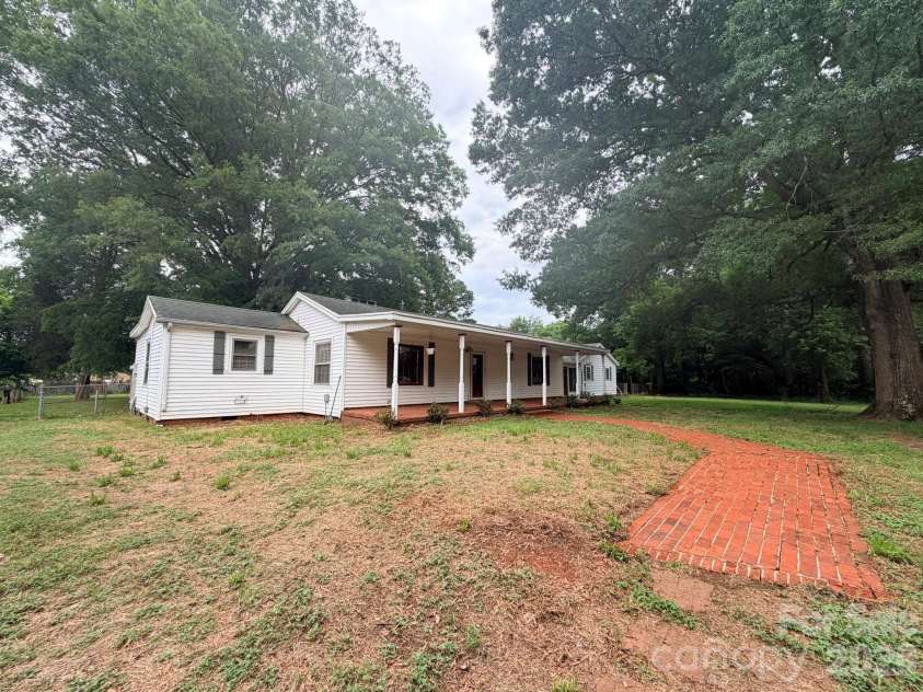 2940 Shue Road, Salisbury, NC 28147.  MLS# CAR4389370, YatesRealty ID 28583. 