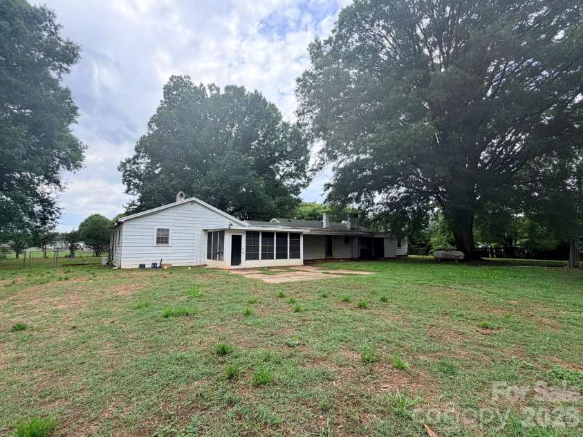 2940 Shue Road, Salisbury, NC 28147.  MLS# CAR4389370, YatesRealty ID 28583. 