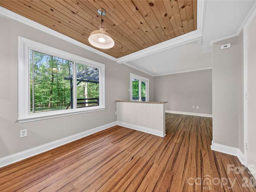 7942 Surreywood Place, Charlotte, NC 28270.  MLS# CAR4373125, YatesRealty ID 28584. Custom Ceiling