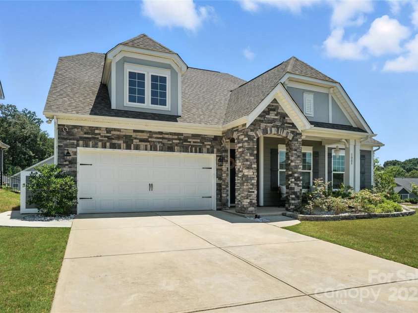 1085 Harbor Bay Drive, Fort Mill, SC 29707.  MLS# CAR4280759, YatesRealty ID 28585. 