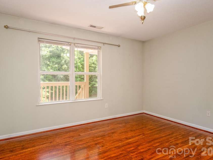 515 Carrington Place, Arden, NC 28704.  MLS# CAR4383772, YatesRealty ID 28586. 