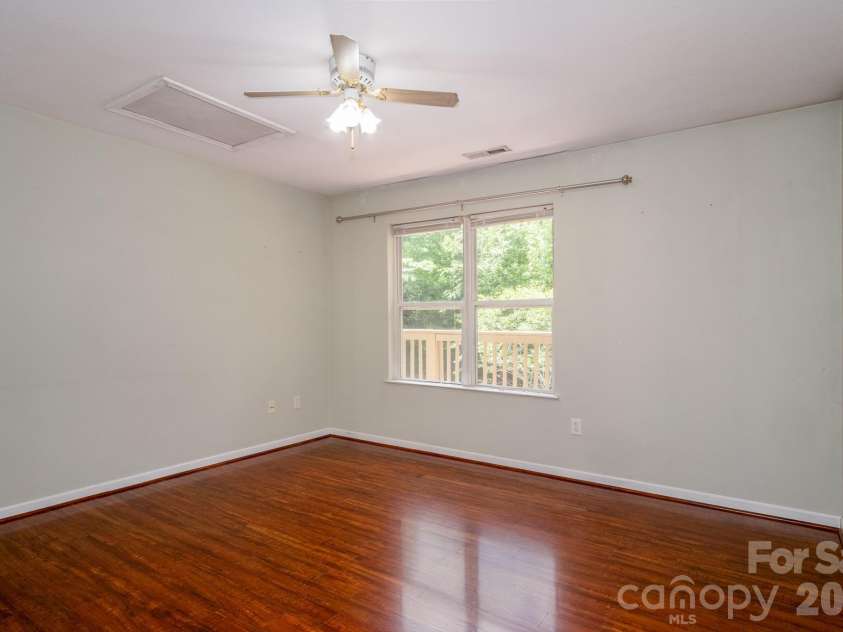 515 Carrington Place, Arden, NC 28704.  MLS# CAR4383772, YatesRealty ID 28586. 