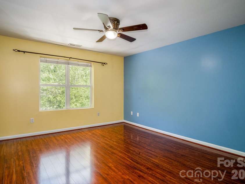 515 Carrington Place, Arden, NC 28704.  MLS# CAR4383772, YatesRealty ID 28586. 