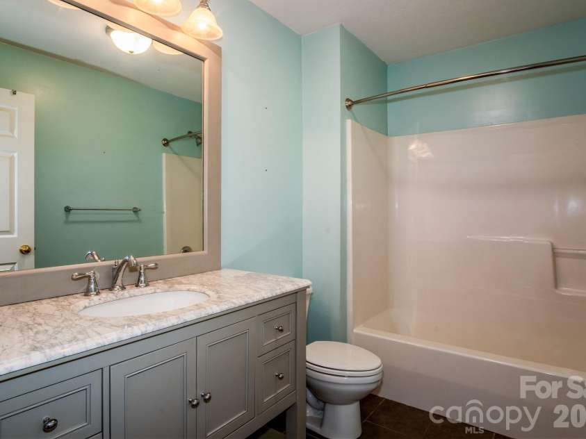 515 Carrington Place, Arden, NC 28704.  MLS# CAR4383772, YatesRealty ID 28586. 