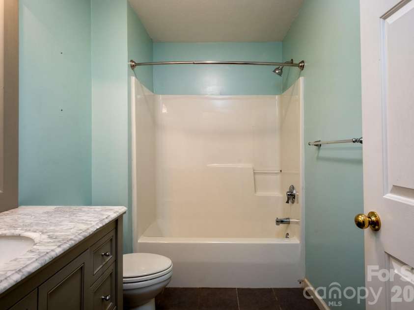 515 Carrington Place, Arden, NC 28704.  MLS# CAR4383772, YatesRealty ID 28586. 