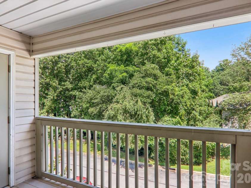 515 Carrington Place, Arden, NC 28704.  MLS# CAR4383772, YatesRealty ID 28586. Balcony