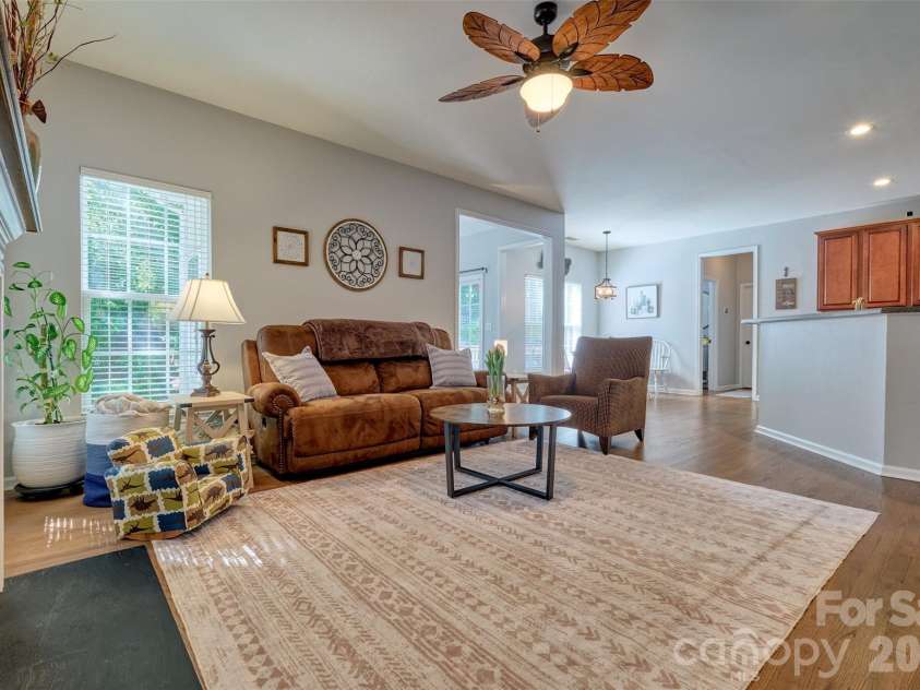 216 Choate Avenue, Fort Mill, SC 29708.  MLS# CAR4380669, YatesRealty ID 28588. Great room